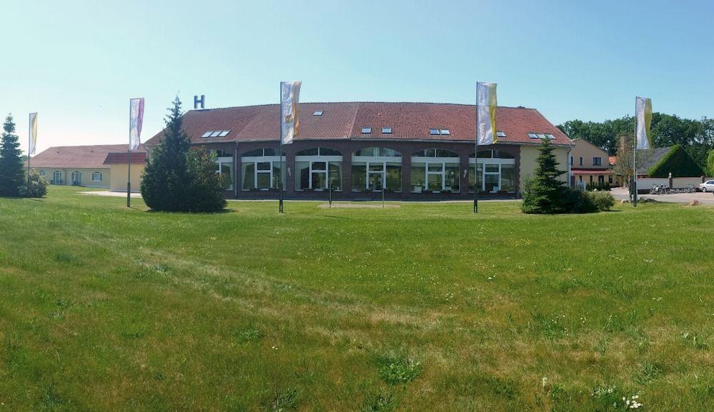Sport- & Vital-Resort Neuer Hennings Hof Perleberg Exterior foto